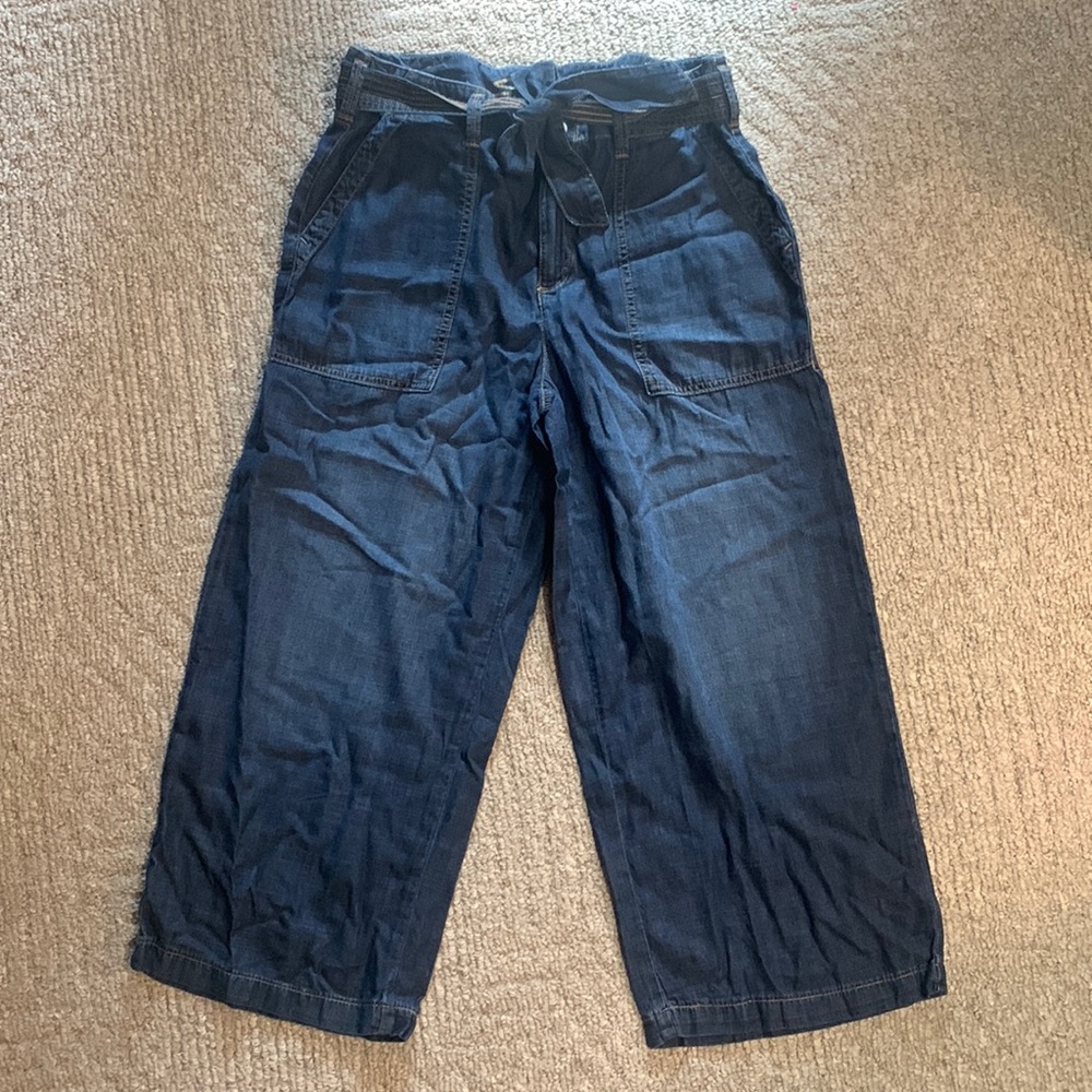 Brand new seven wide leg pants, inseam 26 belted with patch pockets size 10.